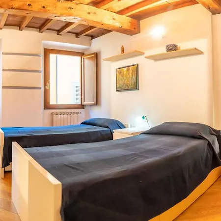 Chiesa Apt - Dolcevita Holiday Apartman *